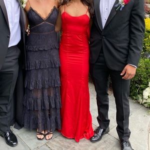 Red Open Back Fame & Partners Dress (Formal/Prom Dress) Size 0